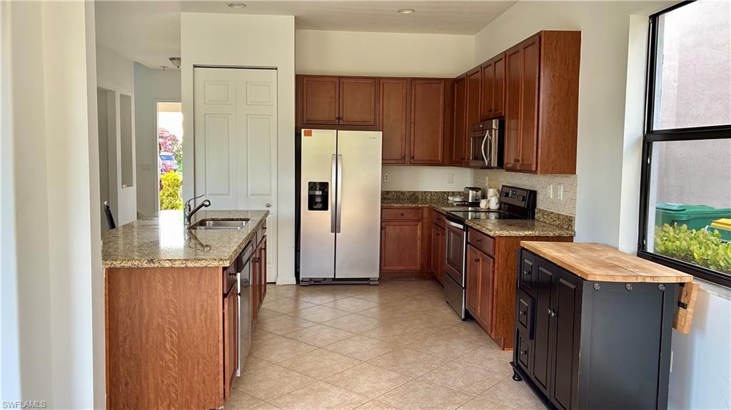 COQUINA AT MAPLE RIDGE - Residential Lease