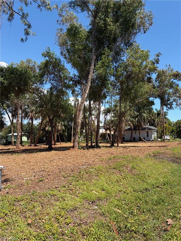 TRAIL ACRES - Land