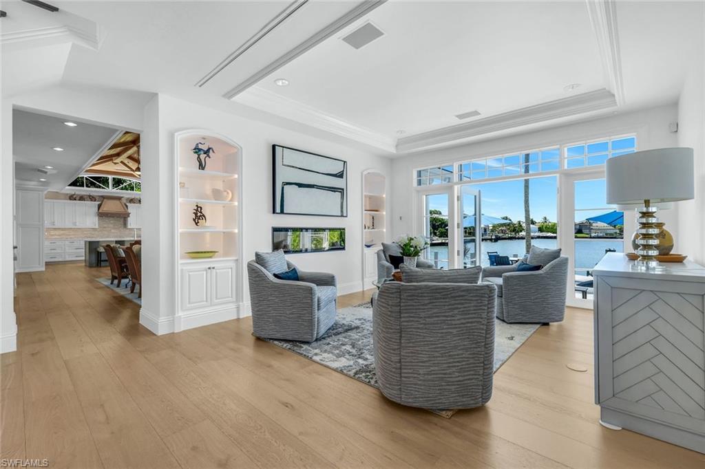 MOORINGS - Residential