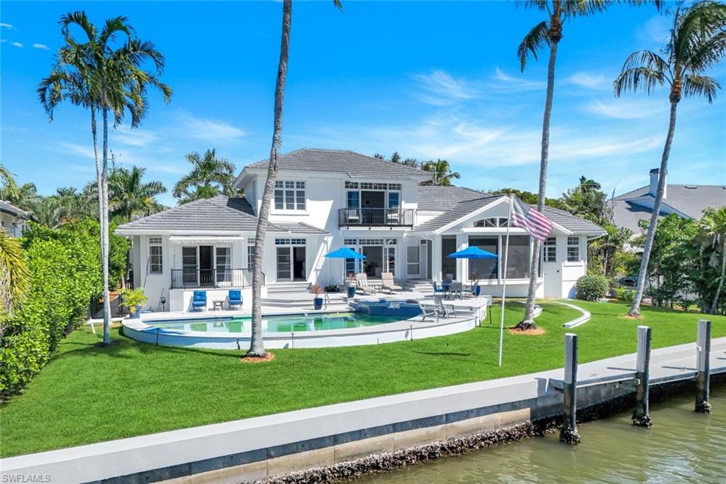 MOORINGS - Residential