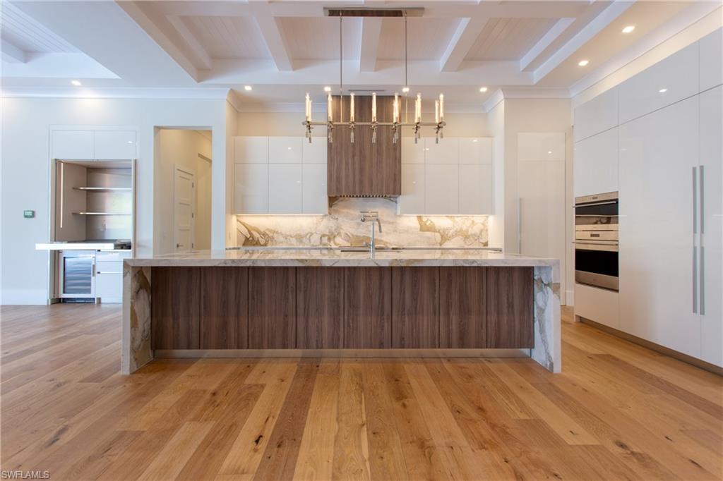 MOORINGS - Residential