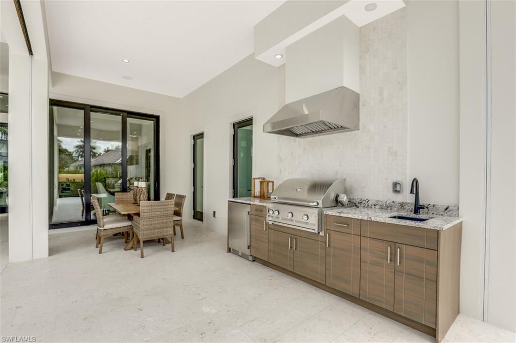 MOORINGS - Residential
