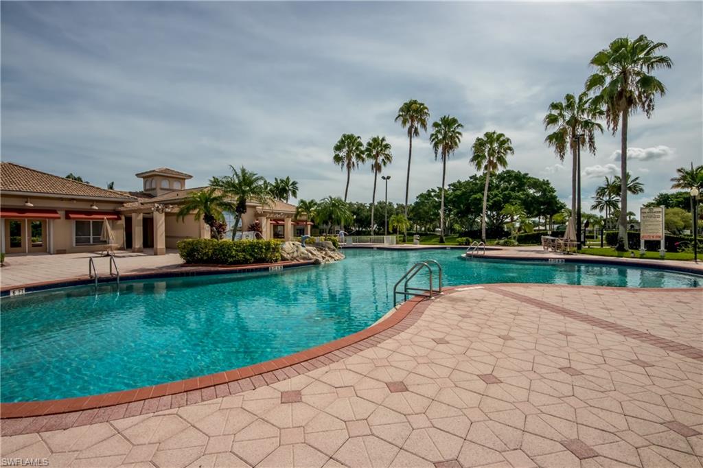 WILLOWBROOK - Residential