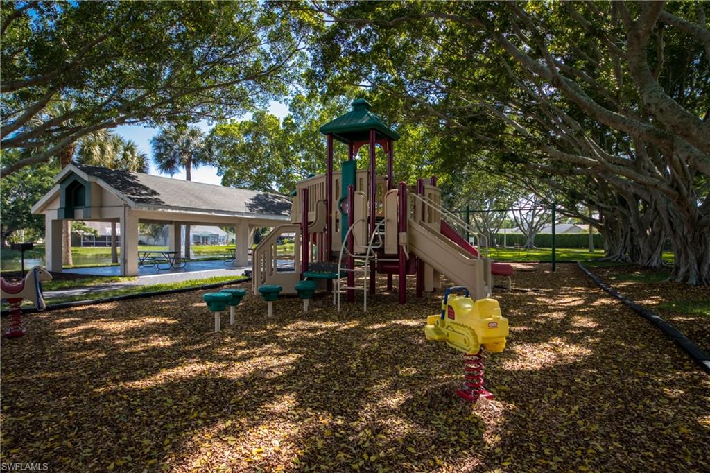 WILLOWBROOK - Residential