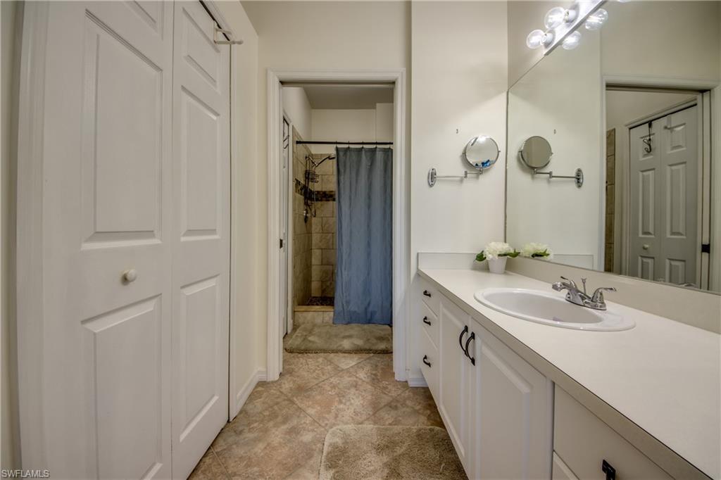 WILLOWBROOK - Residential