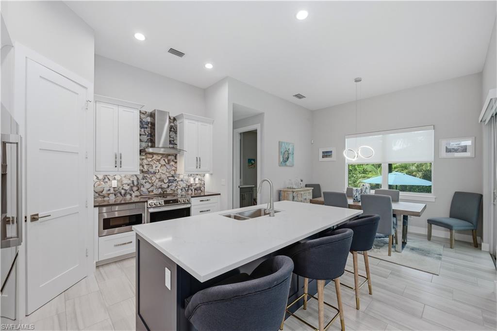 MARCO BEACH - Residential