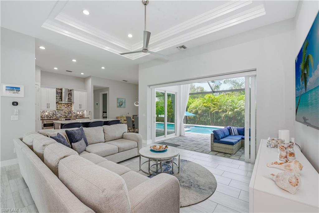 MARCO BEACH - Residential