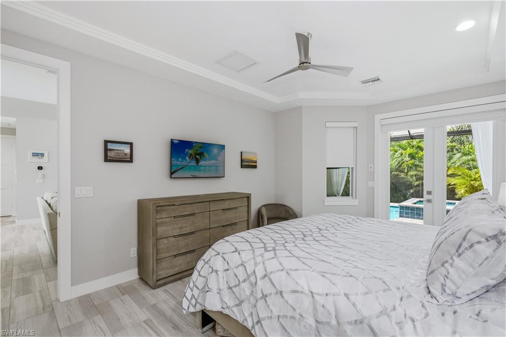 MARCO BEACH - Residential