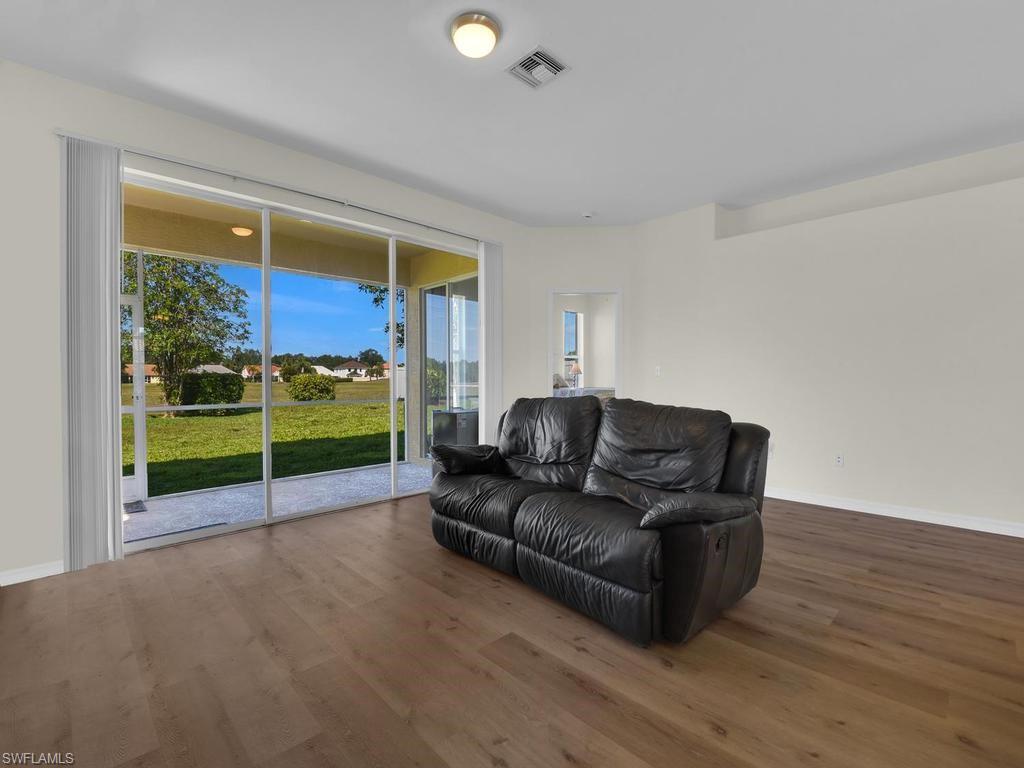 SILVERLAKES - Residential