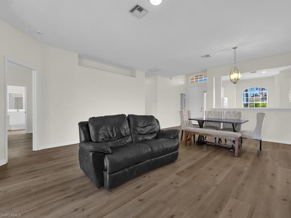 SILVERLAKES - Residential