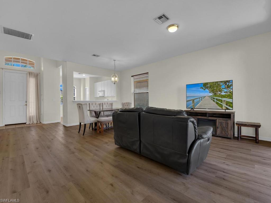 SILVERLAKES - Residential
