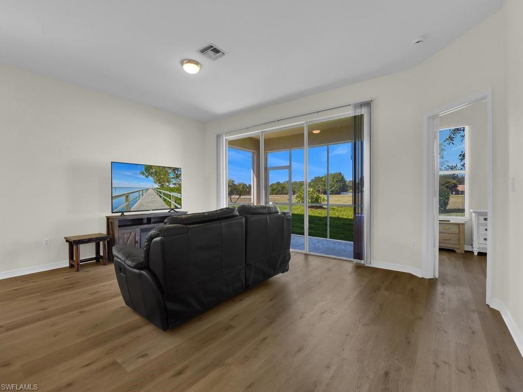 SILVERLAKES - Residential