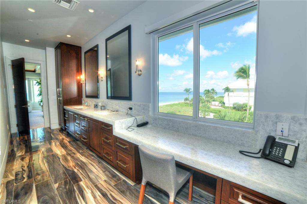 BAREFOOT BEACH - Residential