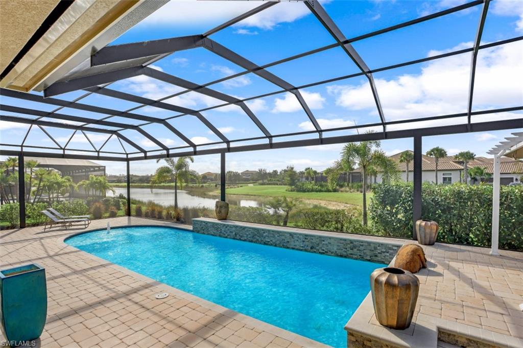 ESPLANADE - Residential