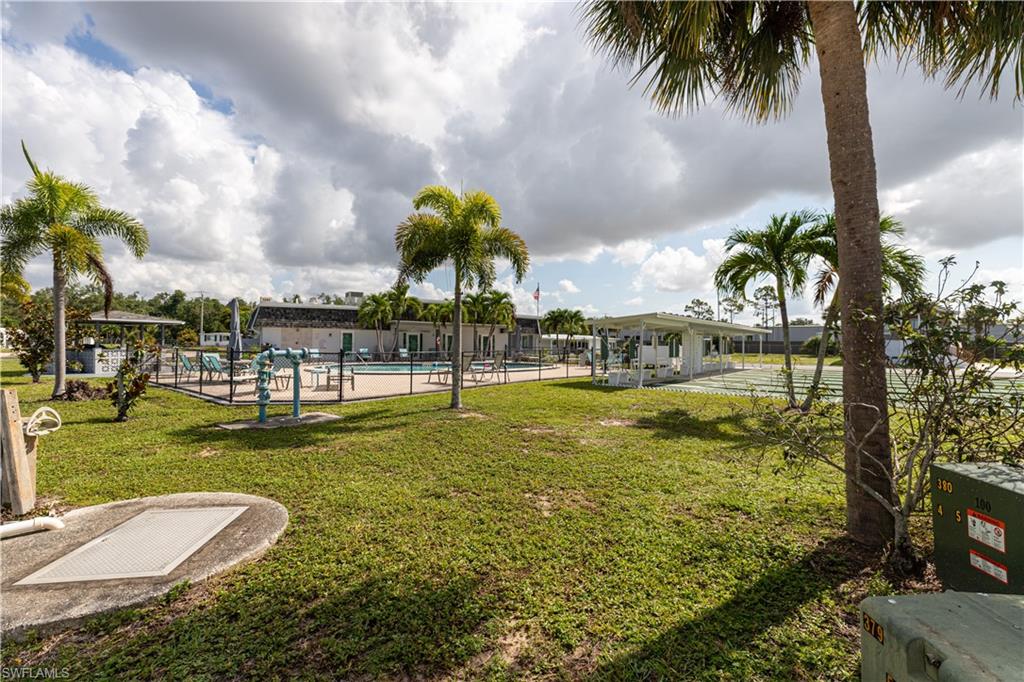 COACHLIGHT MANOR MOBILE HOME - Residential