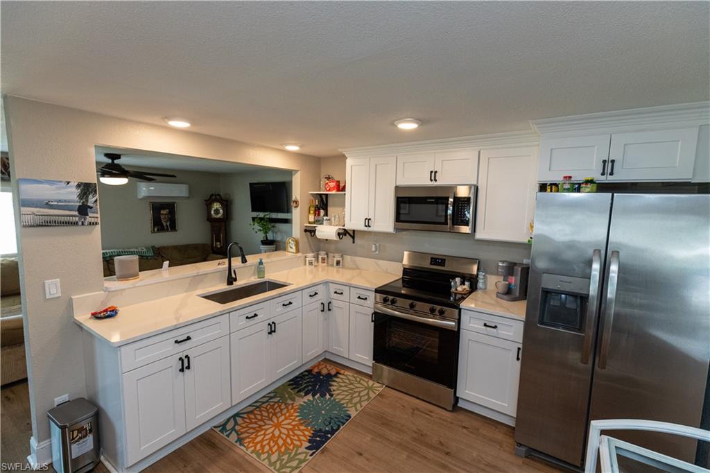 COACHLIGHT MANOR MOBILE HOME - Residential