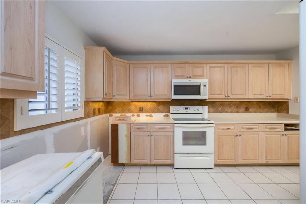 EAGLE CREEK - Residential