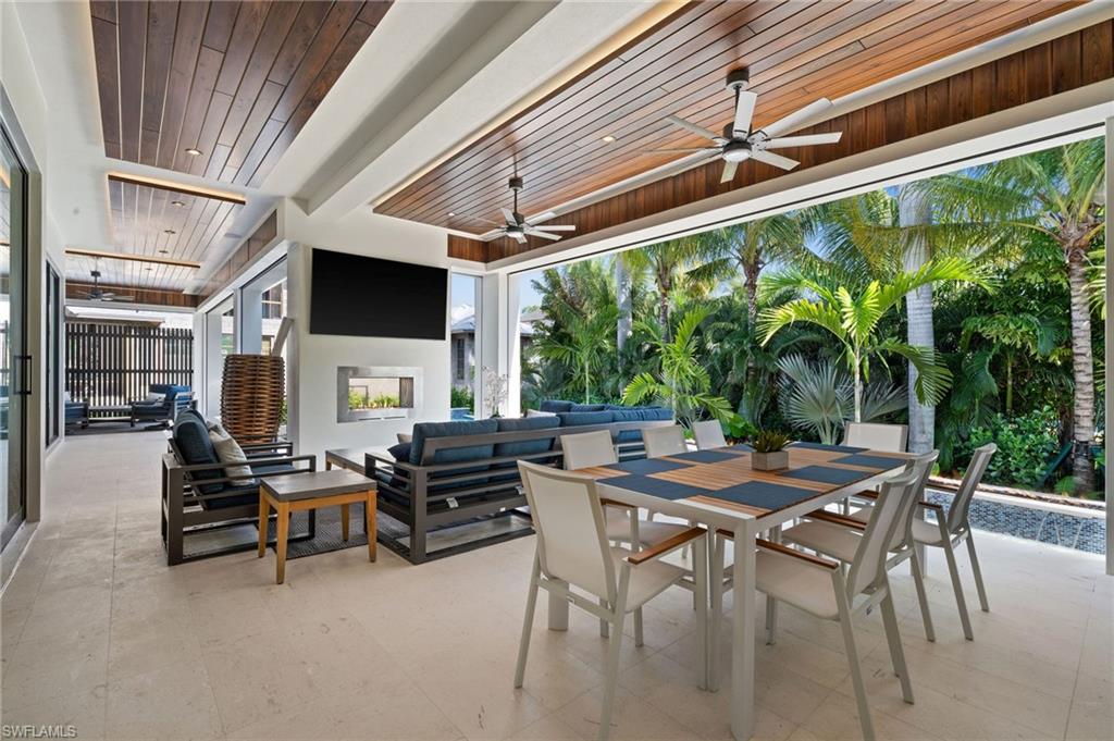 AQUALANE SHORES - Residential