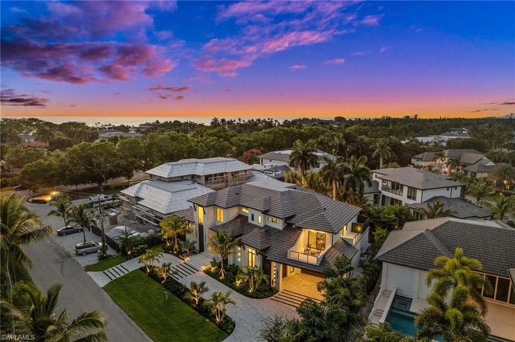 AQUALANE SHORES - Residential