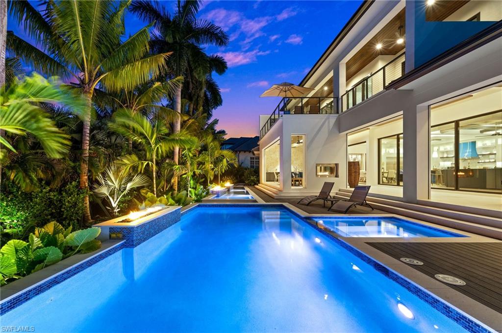 AQUALANE SHORES - Residential