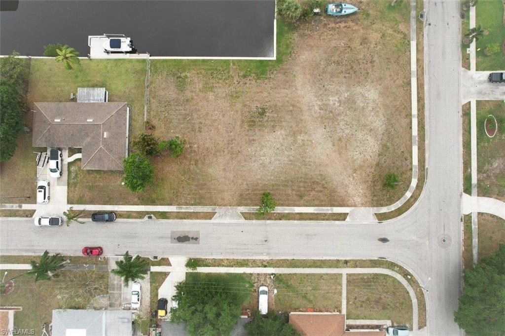 Waterfront, Sailboat Access Residential Lot, cleared with new 80' seawall, 10 minutes to the river! Build your dream home in this desired community!