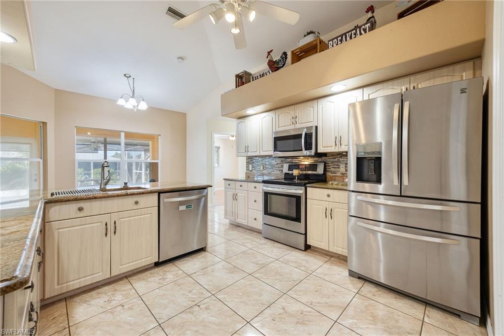 CAPE CORAL - Residential Lease
