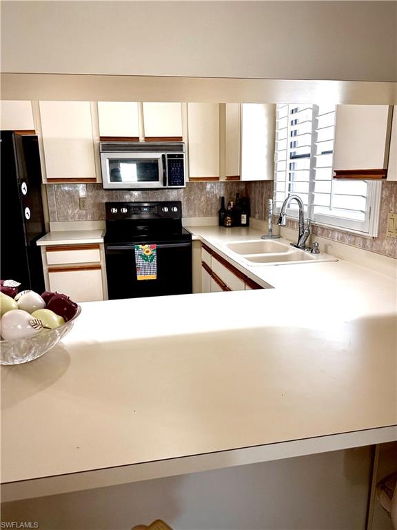 NAPLES PARK - Residential