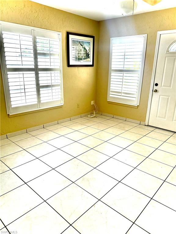 NAPLES PARK - Residential