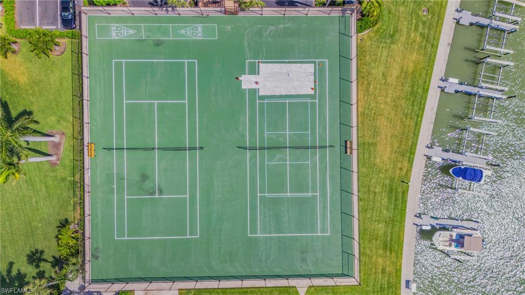 VANDERBILT YACHT RACQUET - Residential
