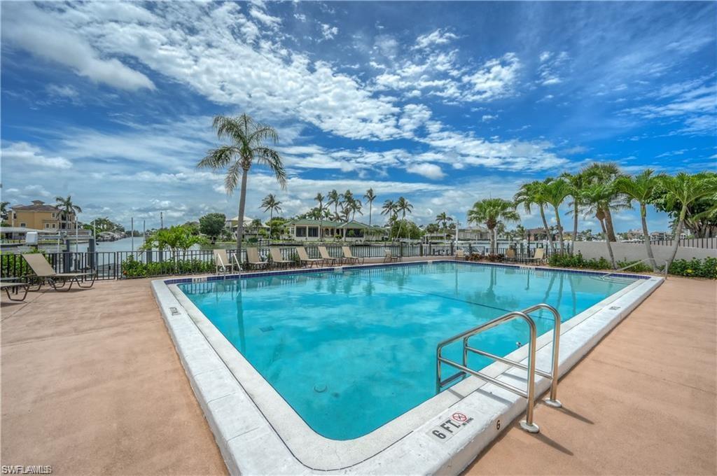 VANDERBILT YACHT RACQUET - Residential