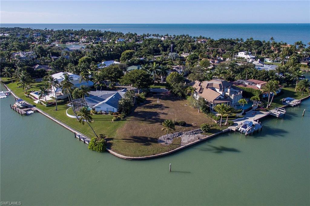 SABRE CAY - Land