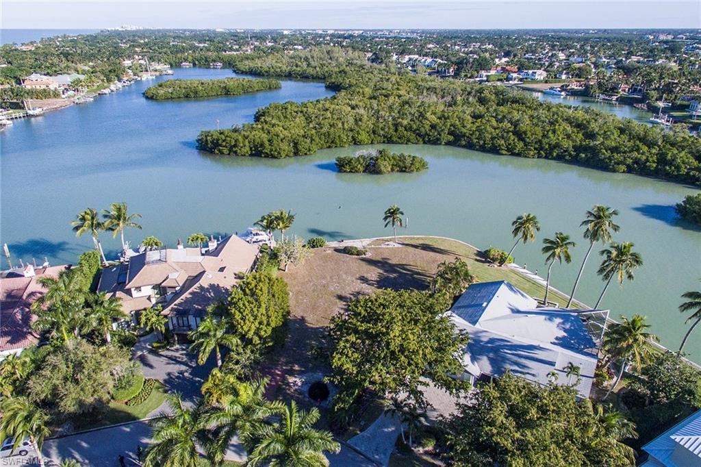 SABRE CAY - Land
