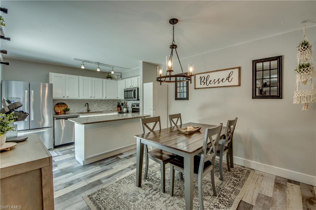 VILLAGE OF CEDARBEND - Residential