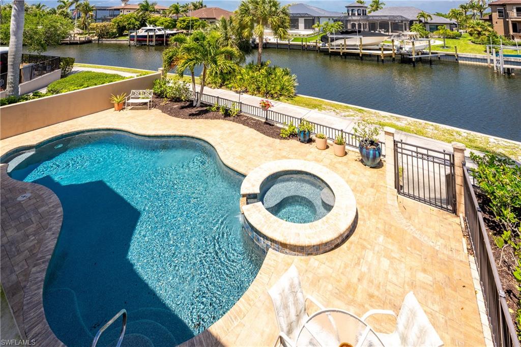SUNSET KEY - Residential