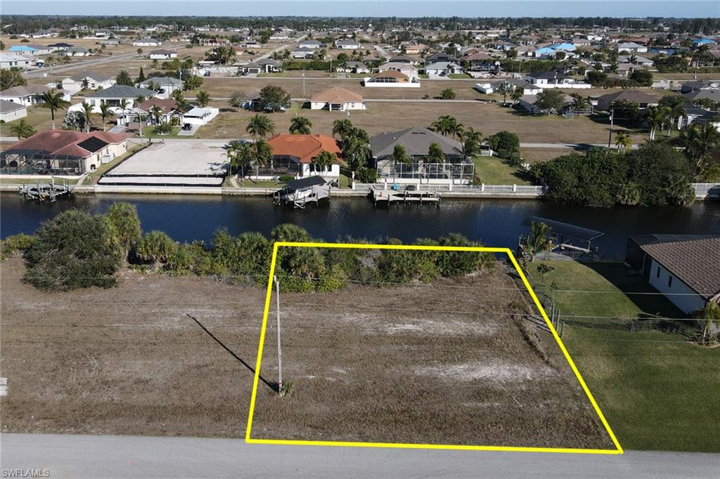 CAPE CORAL - Land