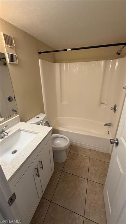 EVANSTON PARK CONDO - Residential Lease