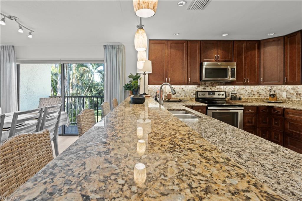 DOVE HOLLOW - Residential