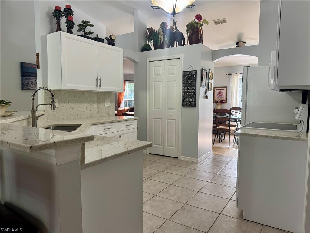 GOLDEN GATE ESTATES - Residential