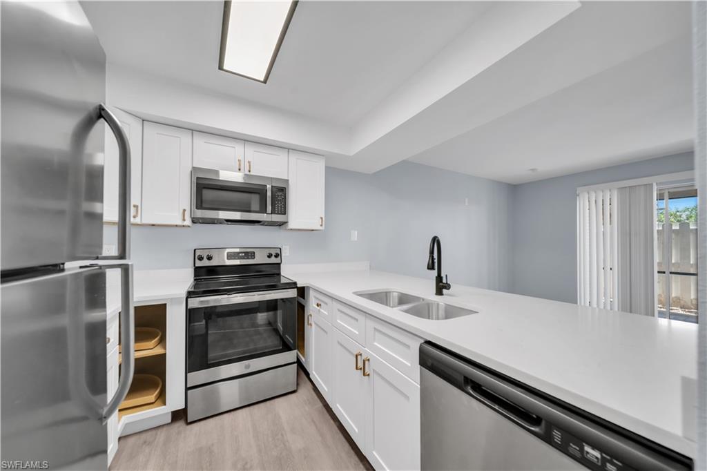 FOXMOOR VILLAGE CONDO - Residential