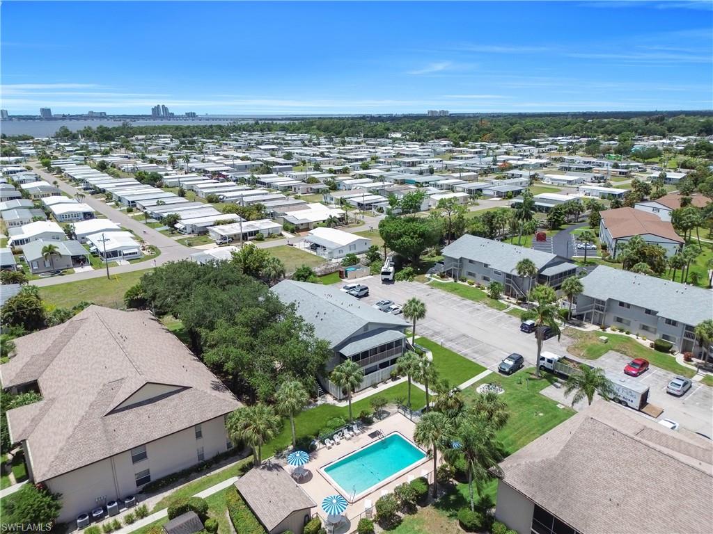 FOXMOOR VILLAGE CONDO - Residential