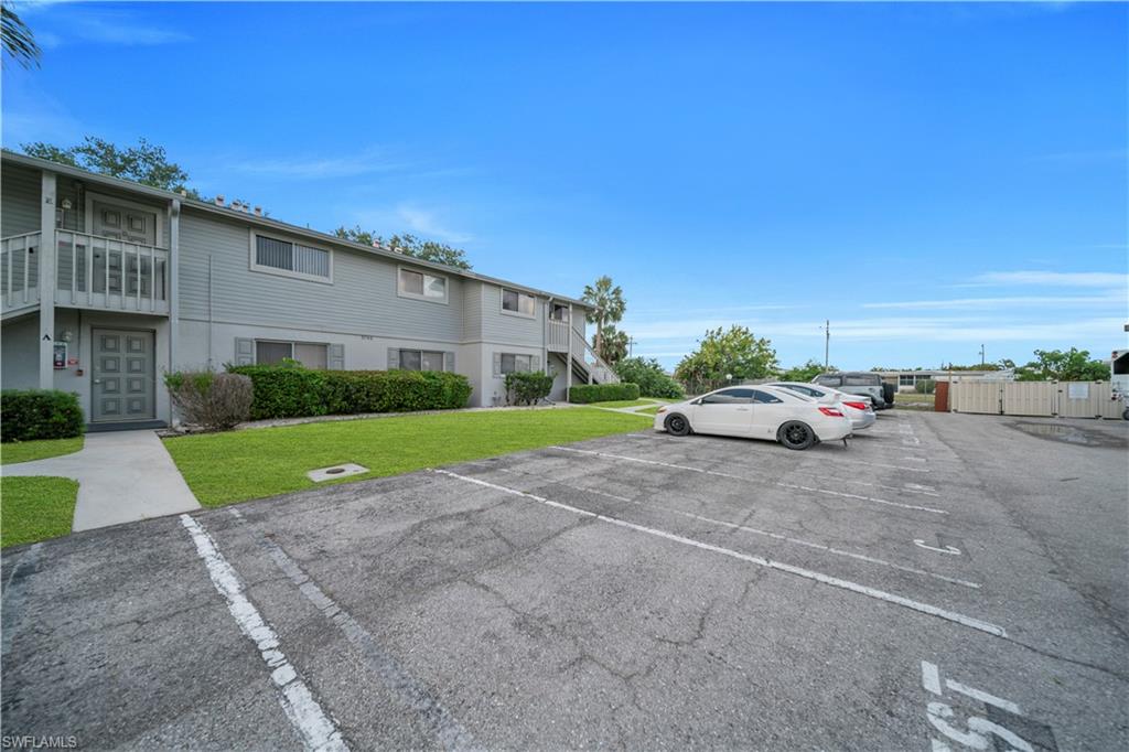 FOXMOOR VILLAGE CONDO - Residential