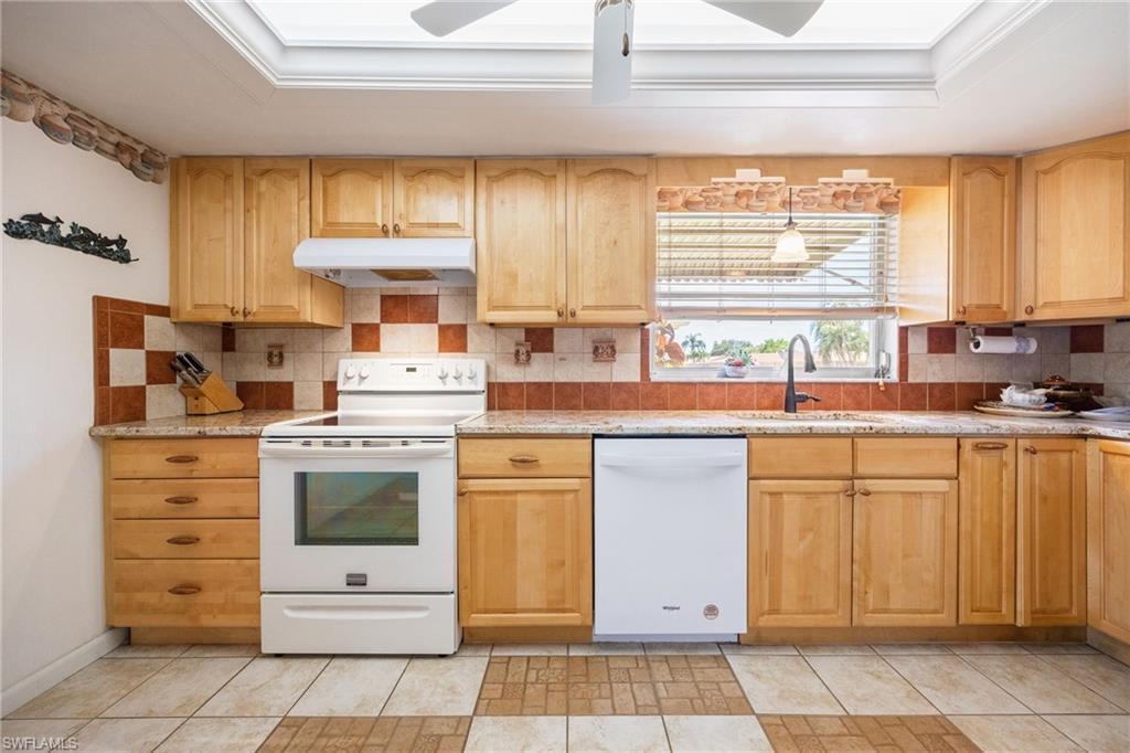 WHISKEY CREEK VILLAGE GREEN - Residential