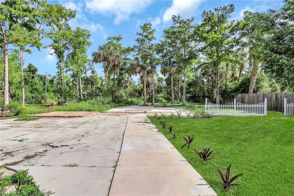 GOLDEN GATE ESTATES - Residential