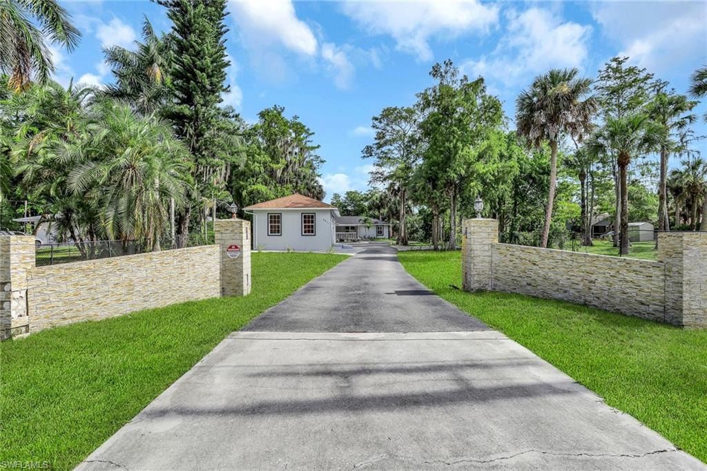 GOLDEN GATE ESTATES - Residential