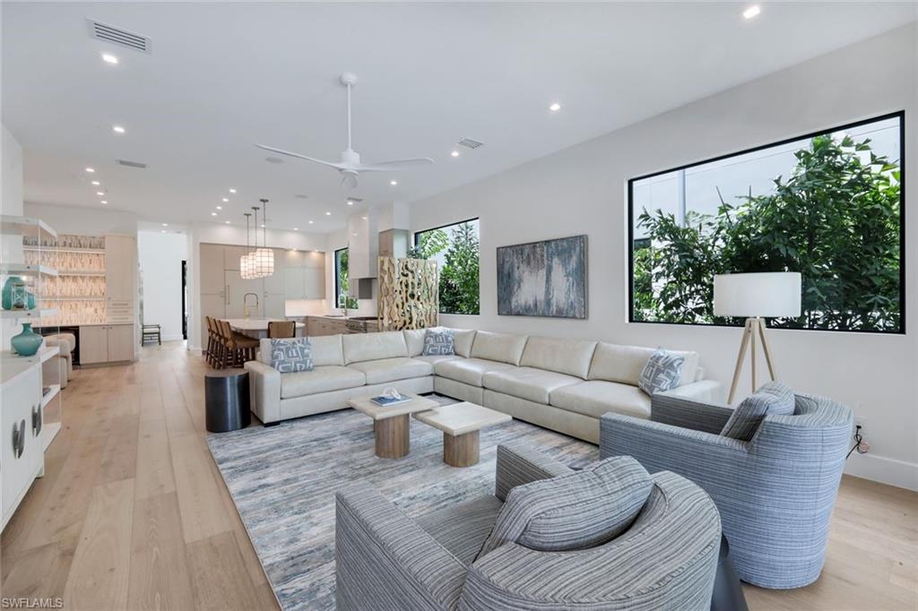 NAPLES PARK - Residential