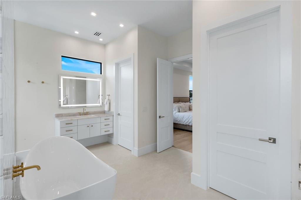 NAPLES PARK - Residential