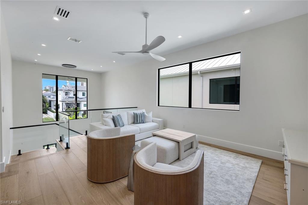 NAPLES PARK - Residential