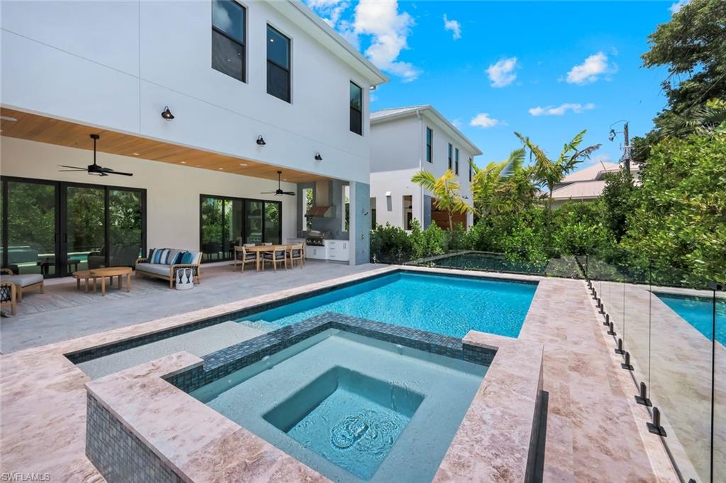 NAPLES PARK - Residential