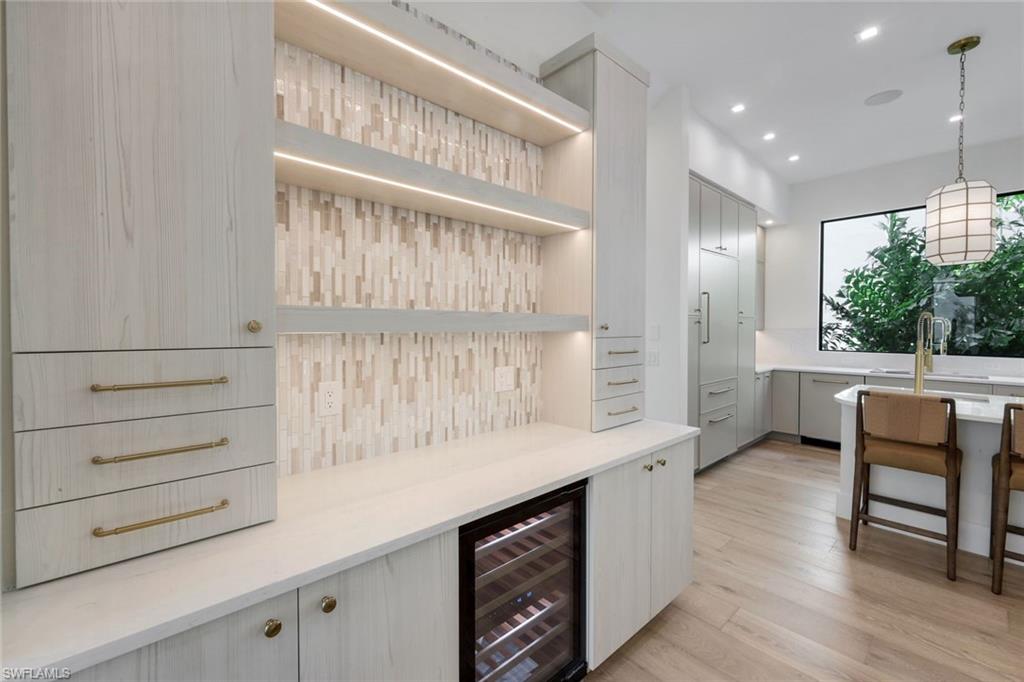 NAPLES PARK - Residential