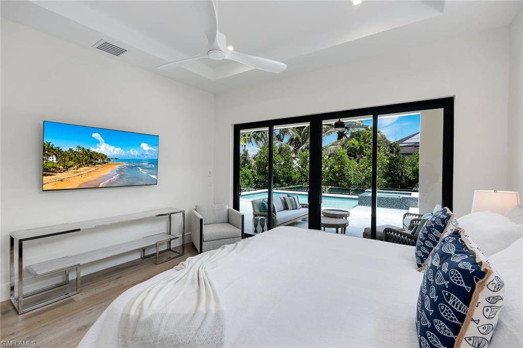 NAPLES PARK - Residential